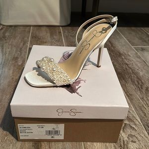 Never worn! White pearl jessica Simpson heels